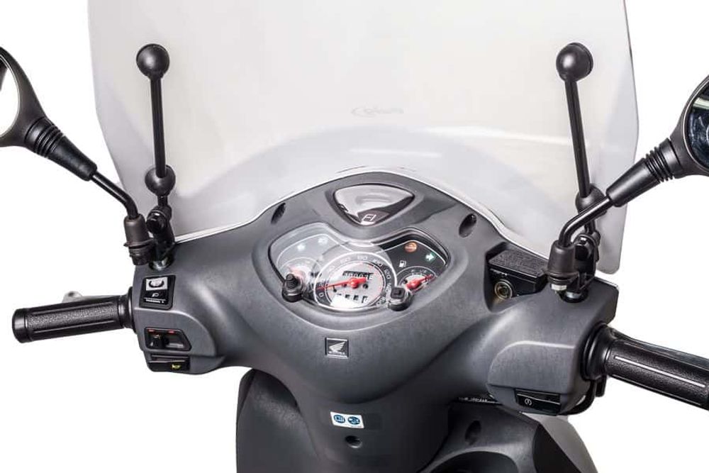 PUIG 4323W Rollerscheibe T.S. passend fuer HONDA PASSION 125i PES125 Transparent