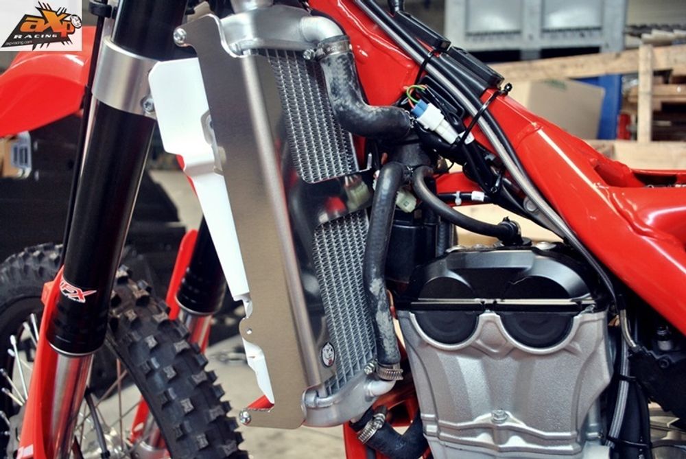 SP 1053348 AXP Kühlerschutz aus Aluminium - Beta RR350 passend fuer BETA RR 430 4T ENDURO Rot
