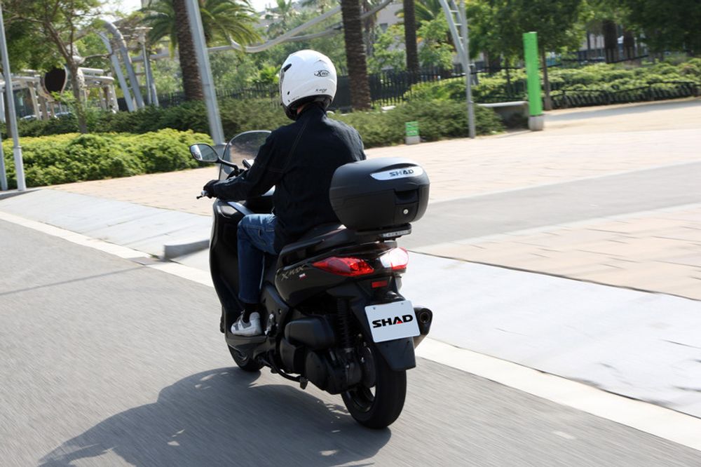 SP 1062195 SHAD SH26 Topcase schwarz 3kg 26L passend fuer KYMCO G-DINK 125 Schwarz