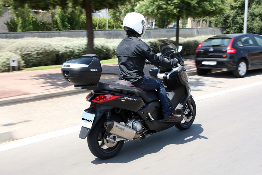 SP 1062196 SHAD SH29 Topcase schwarz 3kg 29L passend fuer APRILIA SR 125 Schwarz