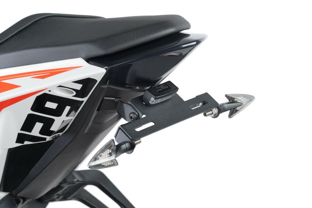 PUIG 7106N Kennzeichenhalter passend fuer KTM 1290 SUPERDUKE R Schwarz