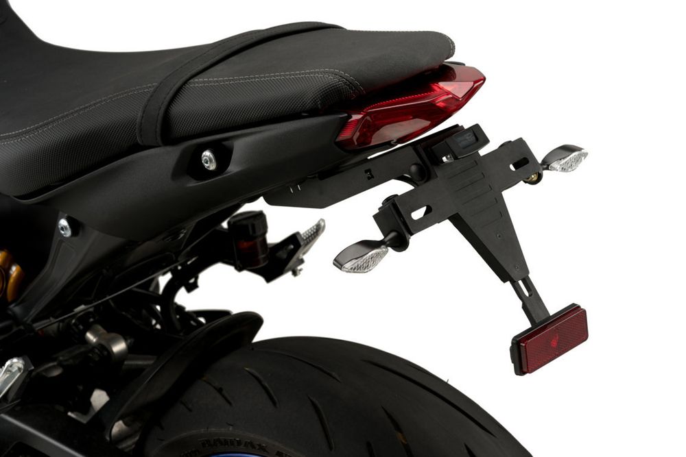 PUIG 20668N Kennzeichenhalters passend fuer YAMAHA MT-09 SP Schwarz