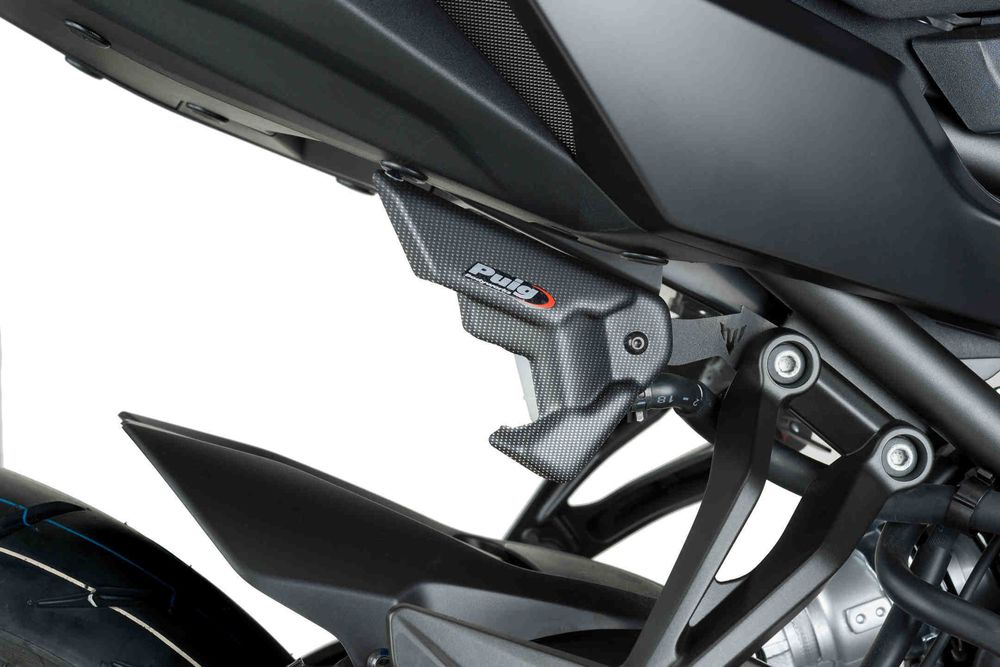 PUIG 8542C Abdeckung des Hinteren Bremsbehälters  passend fuer YAMAHA MT-09 TRACER Carbon look