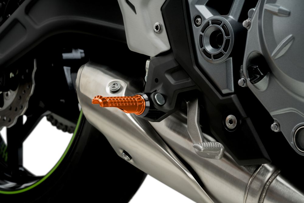 PUIG 9192T R-Fighter Fußrasten passend fuer YAMAHA T-MAX 560 TECH MAX Orange