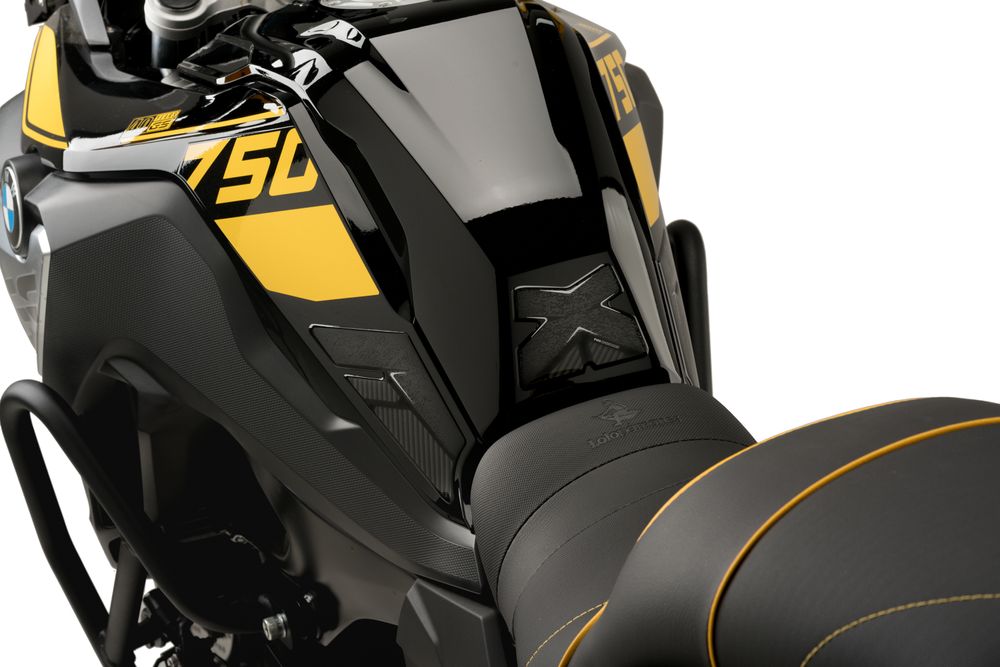 PUIG 3716C Spezifischer Tankschutz passend fuer BMW F750GS Carbon look