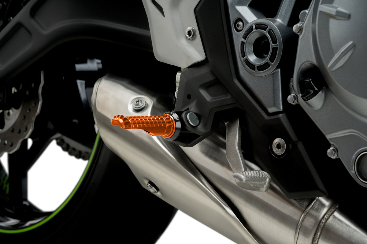 PUIG 9192T R-Fighter Fußrasten passend fuer YAMAHA T-MAX 560 TECH MAX Orange