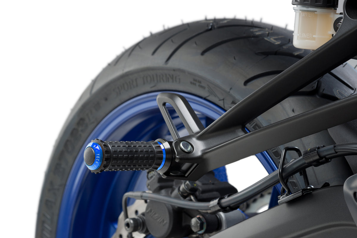 PUIG 9193A R-Fighter S Fußrasten passend fuer YAMAHA T-MAX 560 TECH MAX Blau