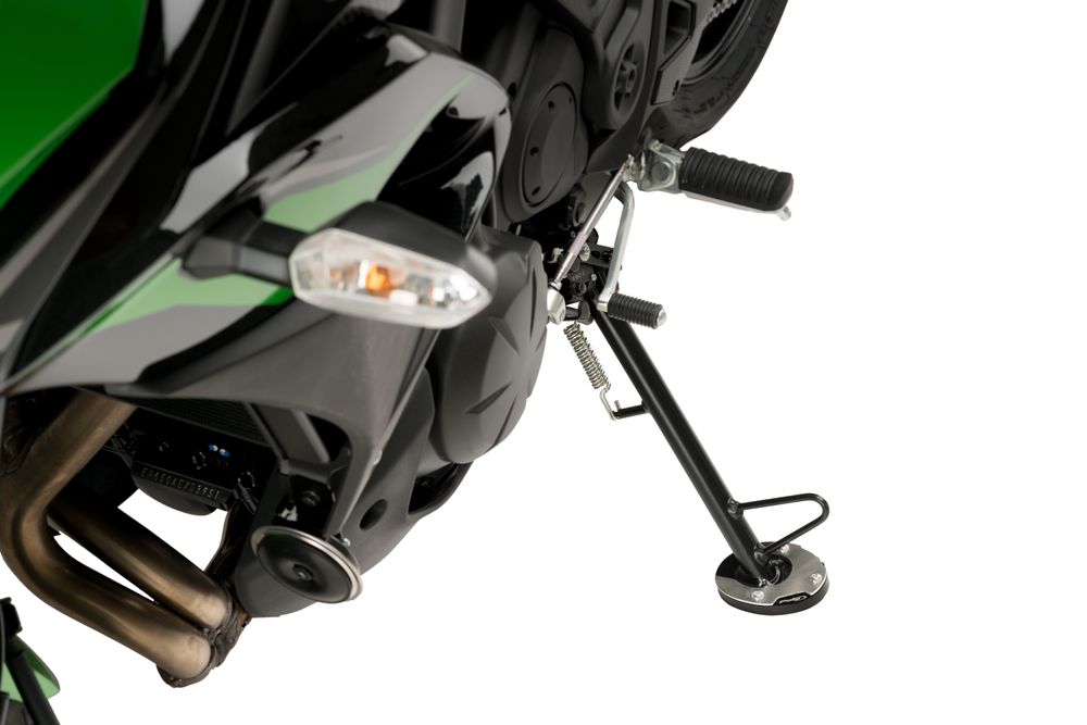 PUIG 20196N Fusstandverbreiterung mit Standardaufhängung passend fuer KAWASAKI VERSYS 650 Schwarz