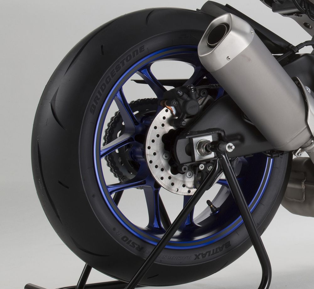 PUIG 2568C Felgenstreifen passend fuer HONDA NT650V DEAUVILLE Carbon look