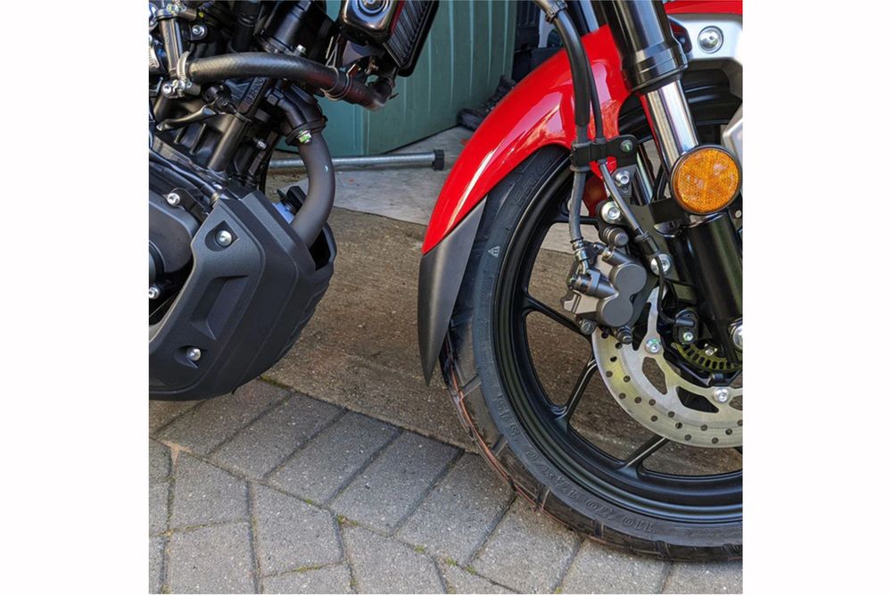 PUIG 21638N Verlängerung des vorderen Schutzblechs passend fuer YAMAHA XSR 125 Schwarz