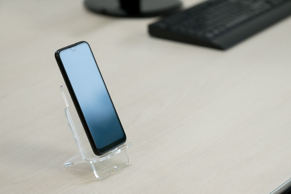 PUIG 21111W Smartphone-Tischhalterung passend fuer UNIVERSAL UNIVERSAL Transparent