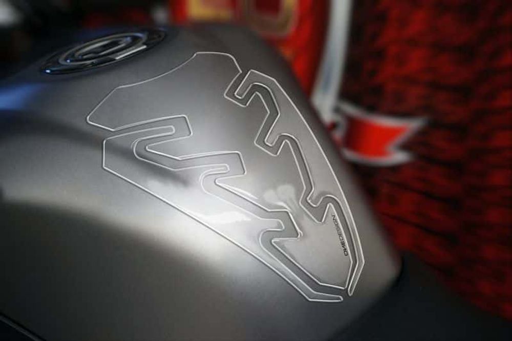 PUIG 5519W Violent Tankprotektor passend fuer HONDA NT650V DEAUVILLE Transparent