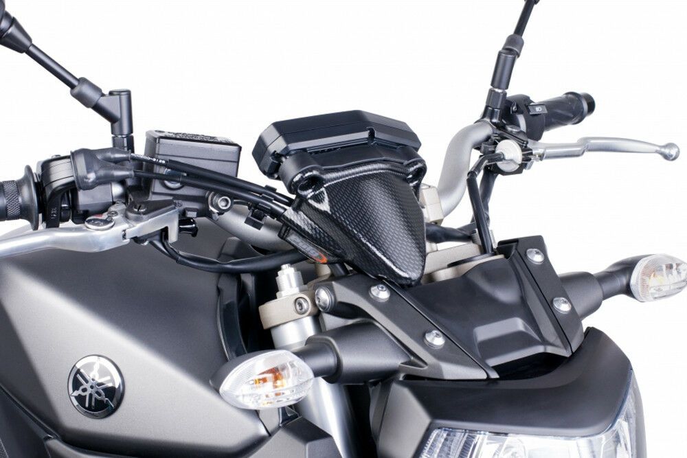PUIG 7515C Watch Case verfügbar für YAMAHA MT-09. CARBON-OPTIK