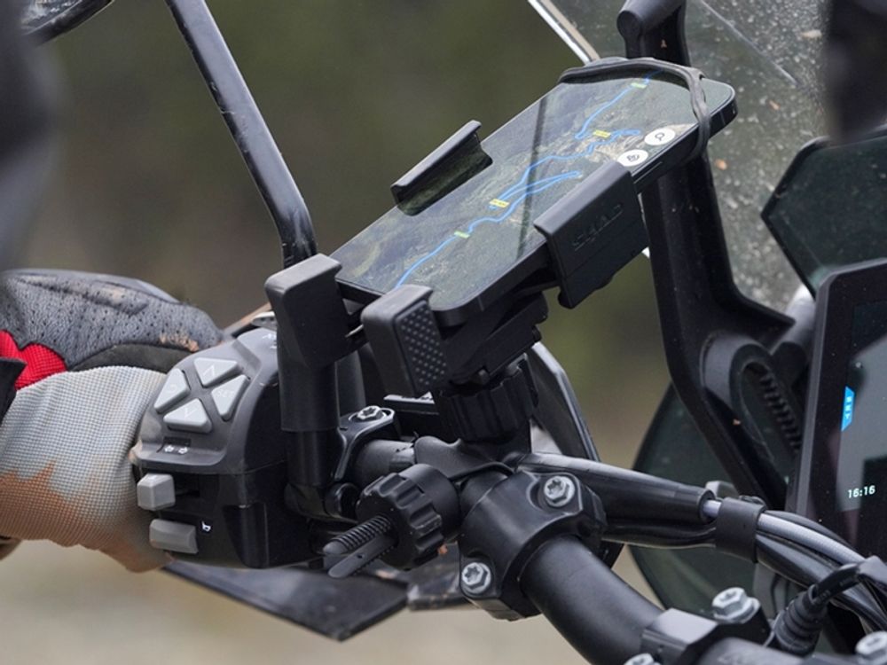 SP 1116534 SHAD X-Frame GPS / Smartphone Lenkerhalterung - 180x90mm  passend fuer