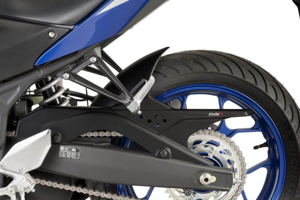 PUIG 8558C Hinterradabdeckungen   passend fuer YAMAHA YZF-R3 Carbon look