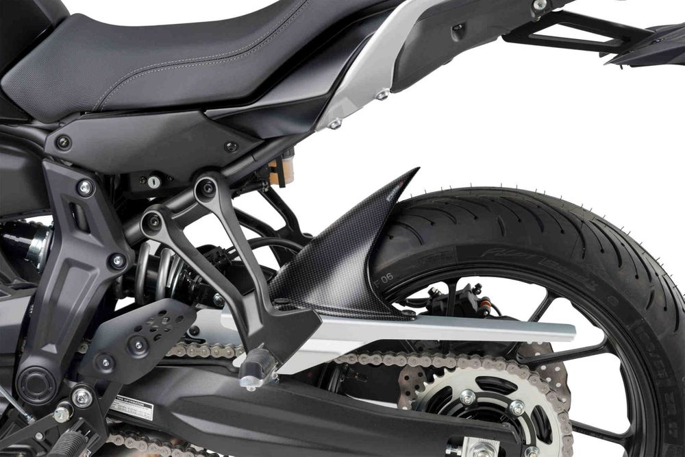 Puig 9205C Hinterradabdeckungen  Kompatibel/Ersatz für YAMAHA MT-07 TRACER Carbon look