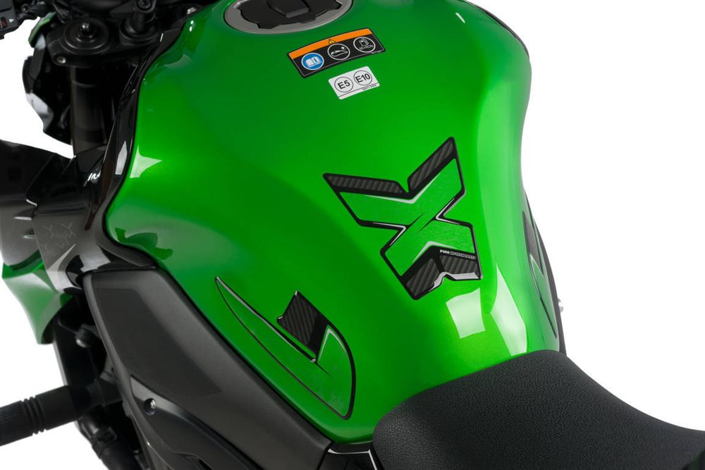 PUIG 9296C Spezifischer Tankschutz  passend fuer KAWASAKI Z900 Carbon look
