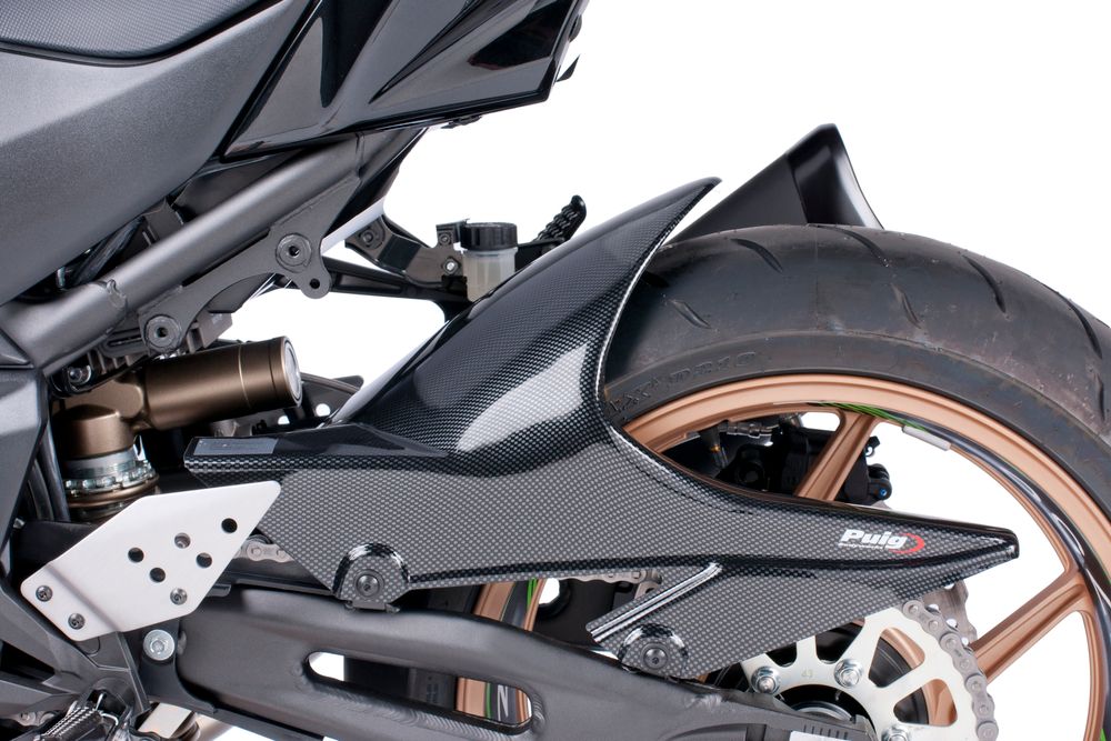 PUIG 4431C Hinterradabdeckungen   passend fuer KAWASAKI Z1000 Carbon look