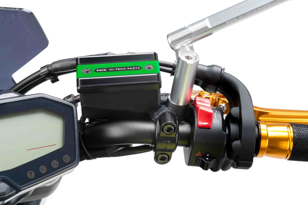 PUIG 9267V Vorderer Bremsflüssigkeitsbehälterdeckel  passend fuer YAMAHA FZ1 FAZER Grün