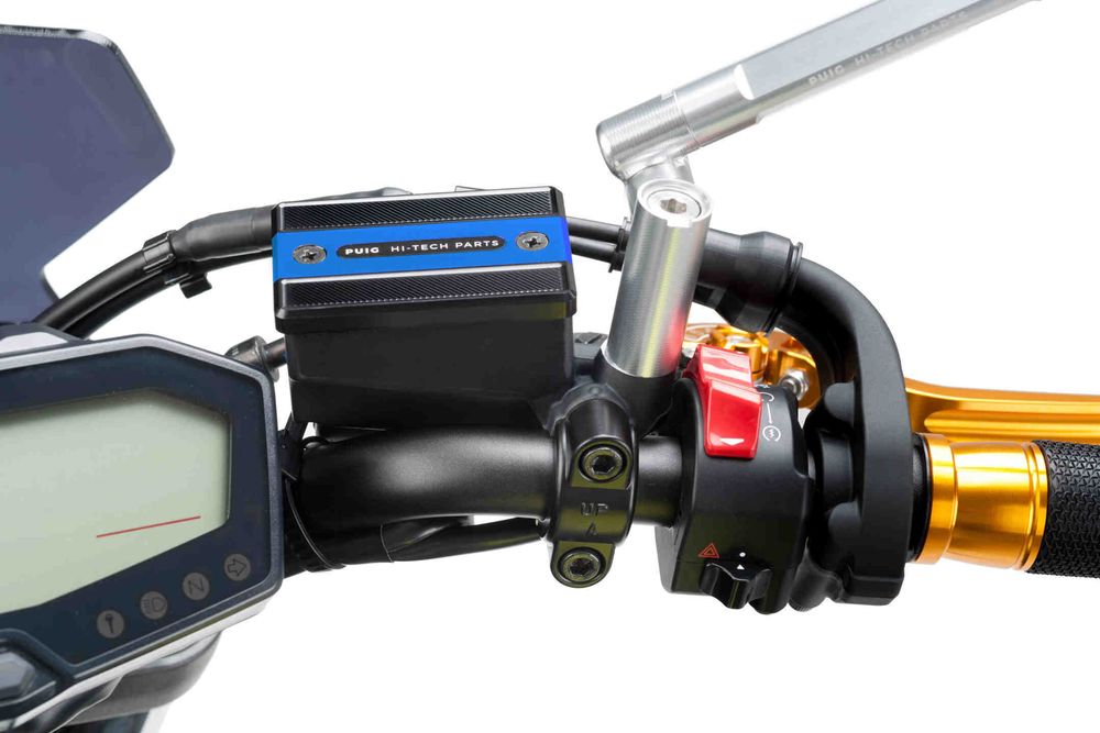 PUIG 9267A Vorderer Bremsflüssigkeitsbehälterdeckel  passend fuer YAMAHA FZ1 FAZER Blau