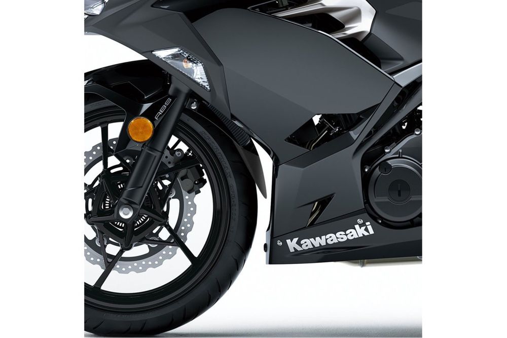 PUIG 1940N Verlängerung des vorderen Schutzblechs  passend fuer KAWASAKI NINJA 400 Schwarz