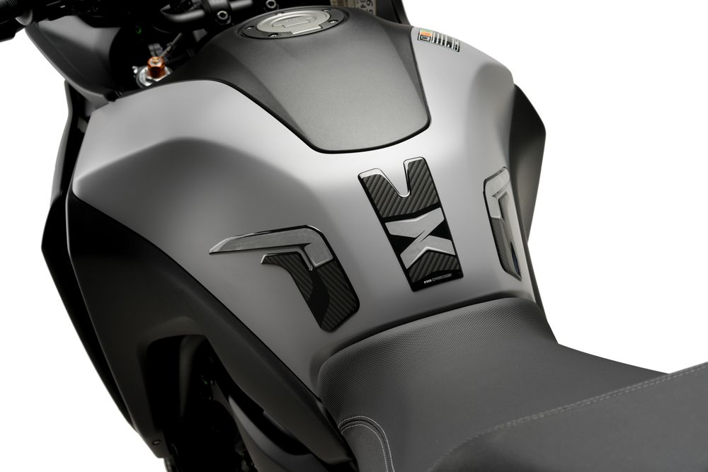 PUIG 9301C Spezifischer Tankschutz  passend fuer YAMAHA MT-07 TRACER Carbon look