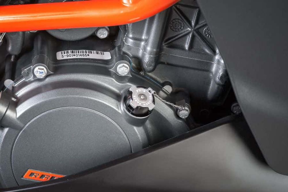 PUIG 7140N Ölverschlusskappe  passend fuer KTM 125 DUKE Schwarz