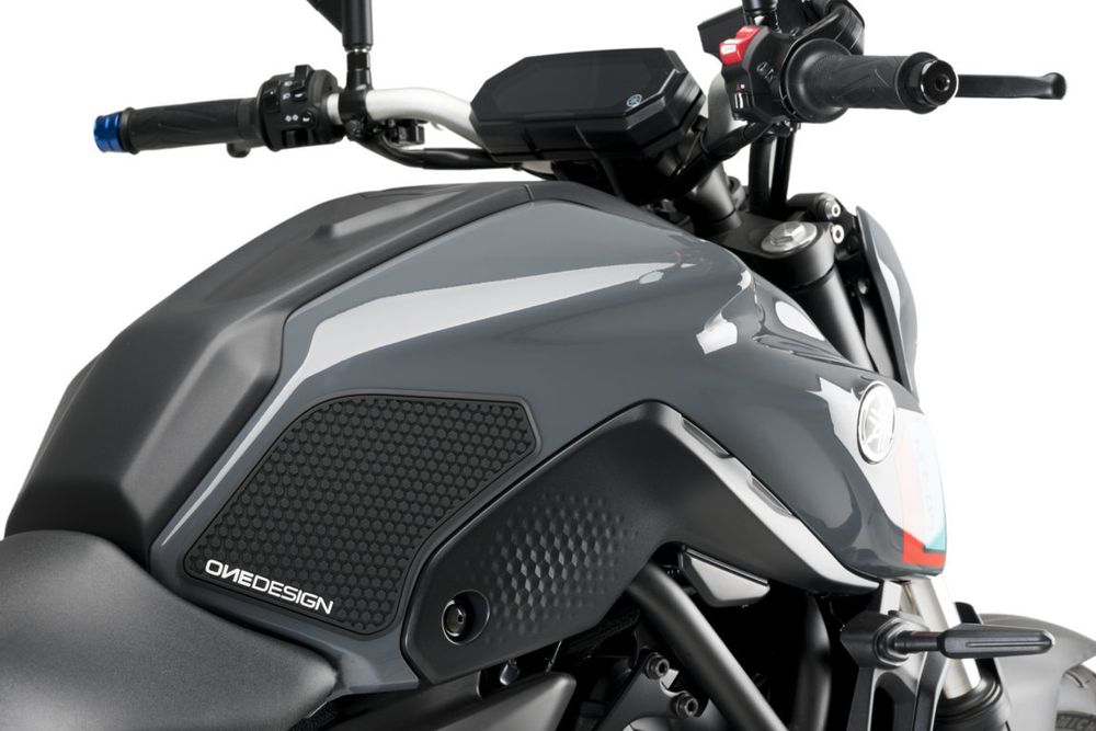 PUIG 20739N Seitliche Tankprotektor  passend fuer YAMAHA MT-07 Schwarz