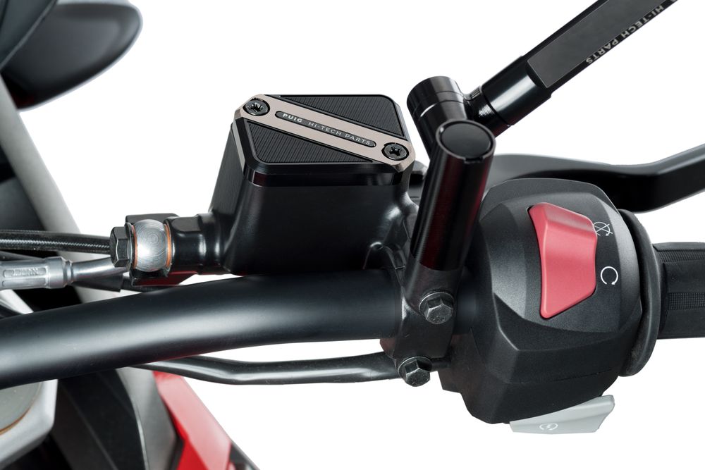 PUIG 9612P Vorderer Bremsflüssigkeitsbehälterdeckel  passend fuer BMW G310R Silber