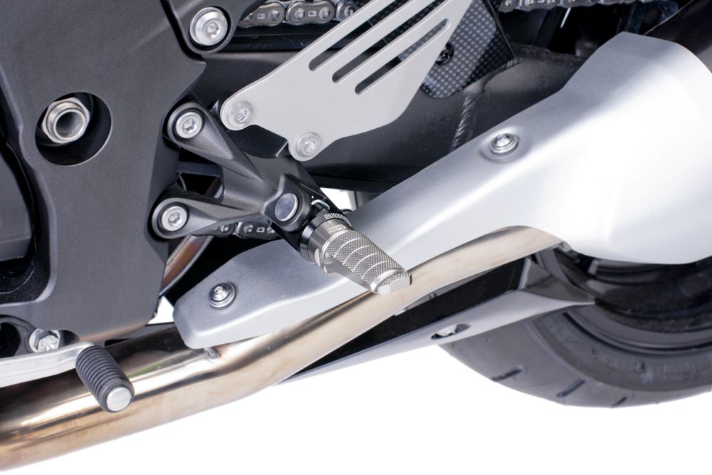 PUIG 6301P Racing Fußrasten  passend fuer YAMAHA T-MAX 560 TECH MAX Silber