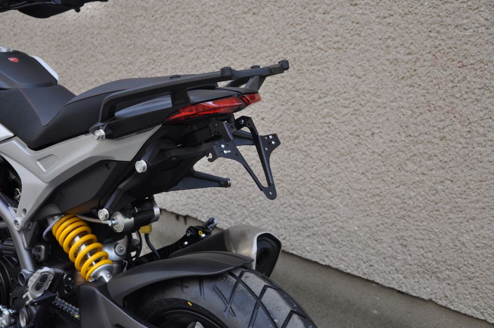 Ibex 10000582 Kompatibel/Ersatz für Kennzeichenhalter Ducati Hypermotard 821 Schwarz