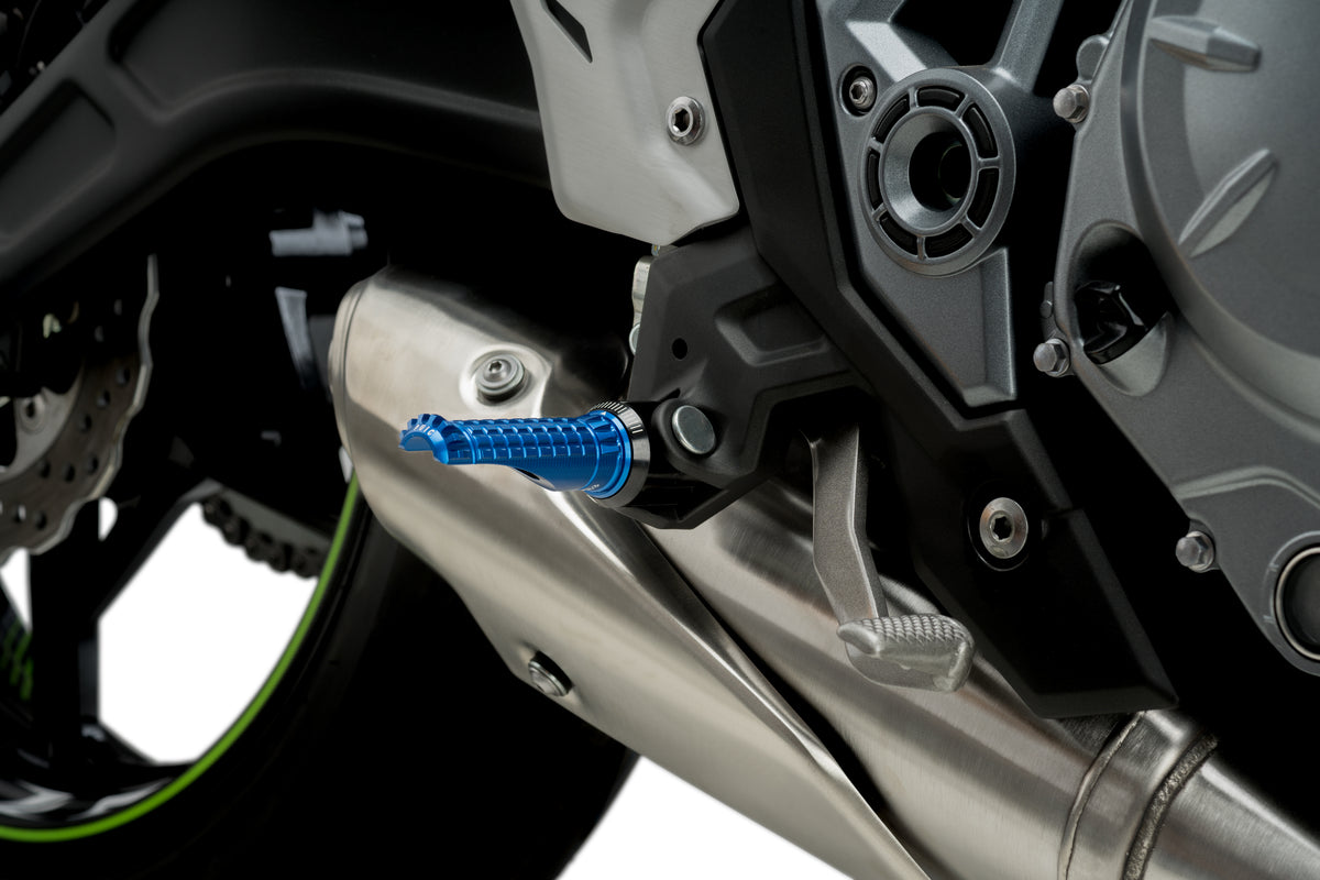 PUIG 9192A R-Fighter Fußrasten  passend fuer YAMAHA T-MAX 560 TECH MAX Blau