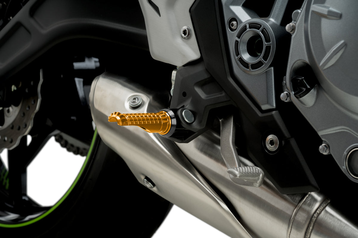 PUIG 9192O R-Fighter Fußrasten  passend fuer YAMAHA T-MAX 560 TECH MAX Gold
