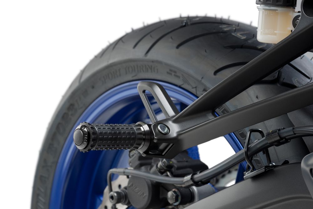 PUIG 9193N R-Fighter S Fußrasten  passend fuer YAMAHA T-MAX 560 TECH MAX Schwarz