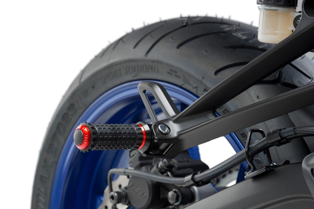 PUIG 9193R R-Fighter S Fußrasten  passend fuer YAMAHA T-MAX 560 TECH MAX Rot