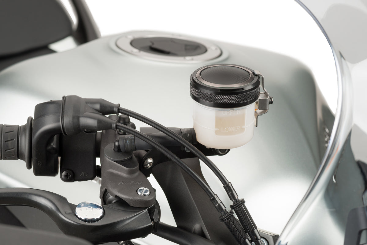 PUIG 9264P Vorderer Bremsflüssigkeitsbehälterdeckel  passend fuer SUZUKI GSX-R750 Silber