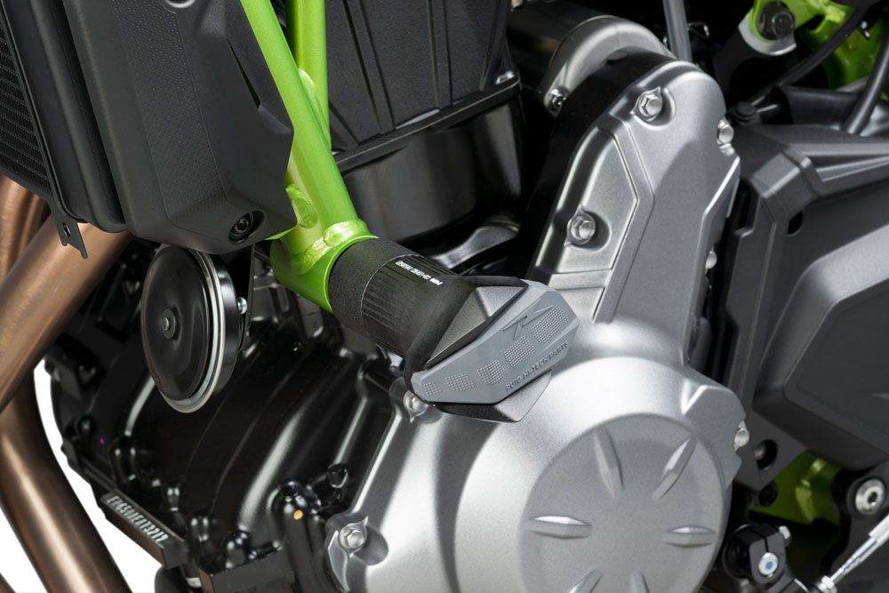 PUIG 9355N Sturzpads R19  passend fuer KAWASAKI Z650 Schwarz