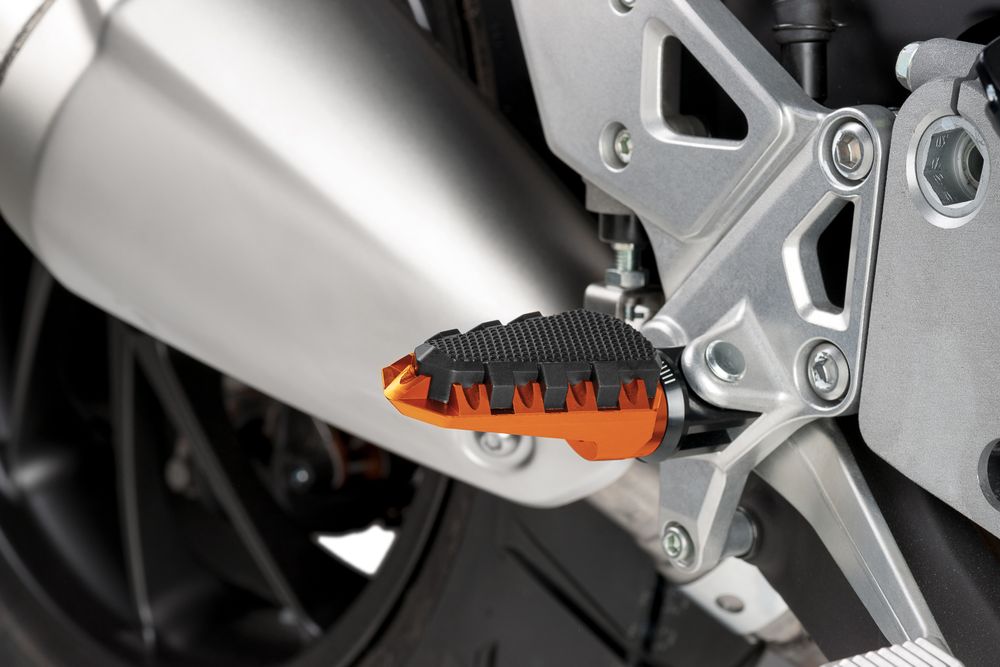 PUIG 7319T Trail Fußrasten  passend fuer SUZUKI GSX-R750 Orange