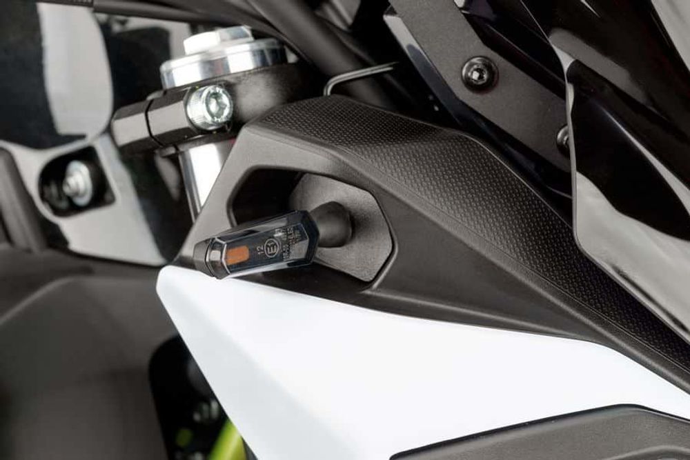 PUIG 9317N Stick Blinkerset  passend fuer CFMOTO 700MT Schwarz