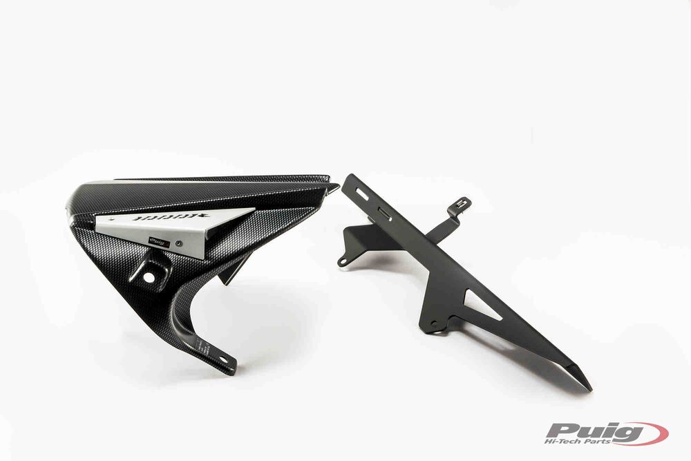 PUIG 8999C Hinterradabdeckungen   passend fuer SUZUKI GSX-R1000 Carbon look