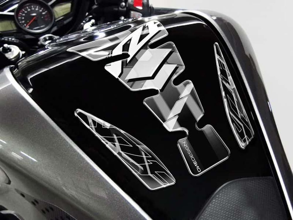 PUIG 4723P Wings Tankprotektor  passend fuer YAMAHA YZF-R1 Silber